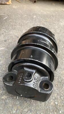 Натяжной ролик XCMG 370 - Процесс нормализации остаточного тепла, антивозрастной и коррозионностойкий, поддерживает натяжение гусеницы, подходит для горнодобывающих/строительных площадок, применим к инженерной технике экскаватора XCMG 370