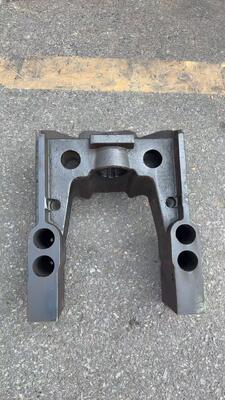 Прецизионная сварочная бульдозерная U-рамка для серии D6 (D6C/D6D/D6E),Универсальное тяжелое строительство Стабильные и долговечные аксессуары У-рамка для толщенной стальной плиты Бульдозерная U-рамка для D6D-D6C-D6E,Специализированная